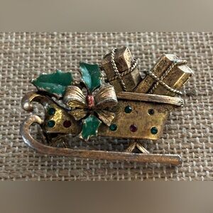 Vtg Enamel Christmas Sleigh Brooch Pin